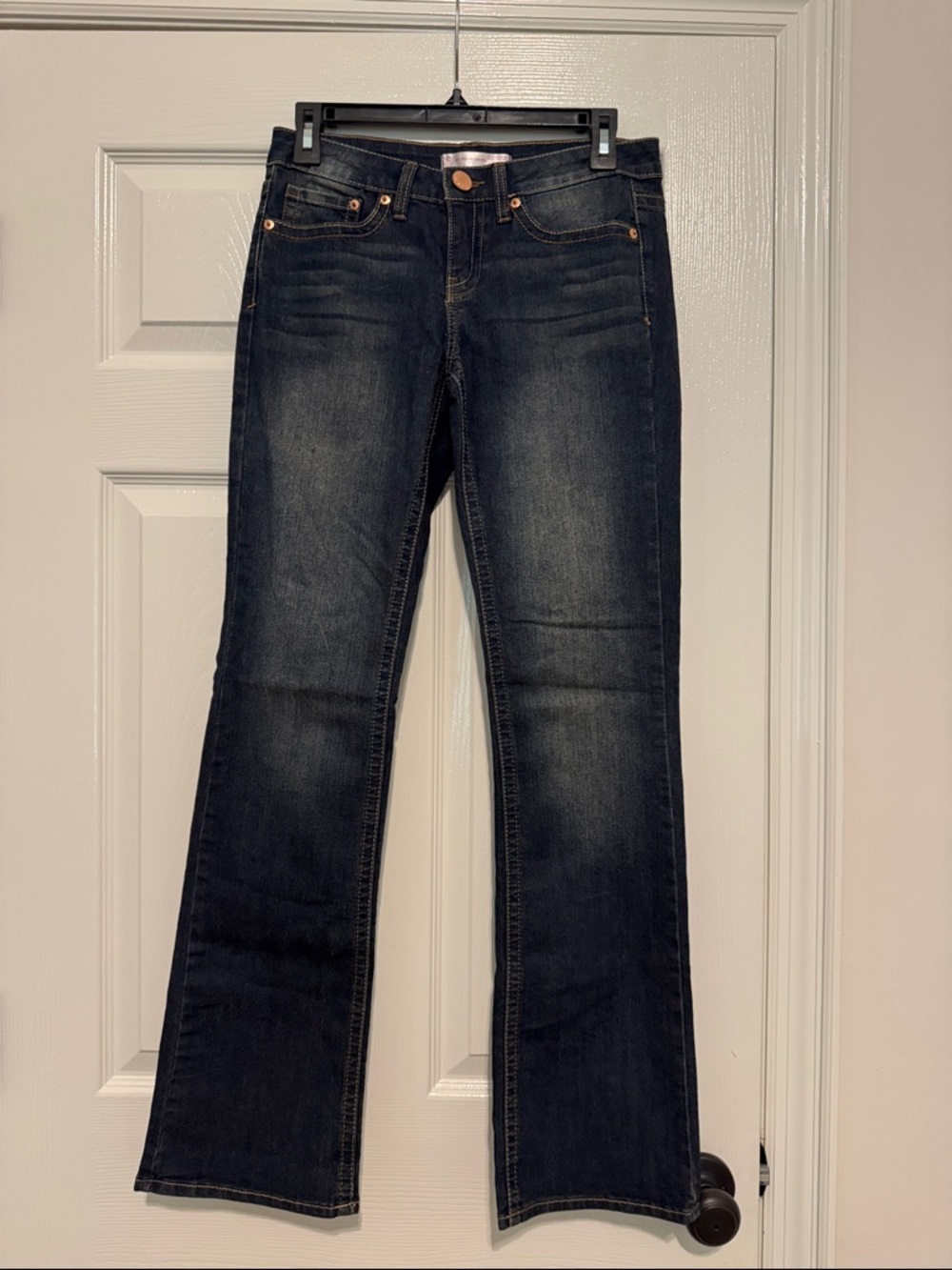 No Boundaries Dark Wash Women's Bootcut Jeans - Classic Denim